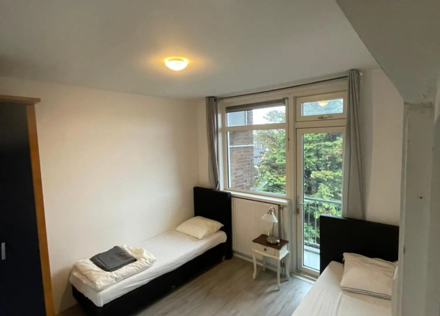 Sunny And Spacious Apartment Rotterdam