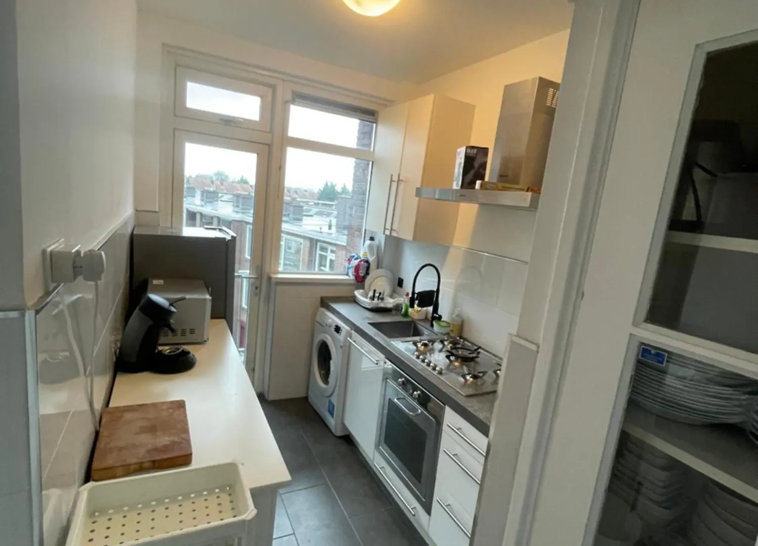 Sunny And Spacious Apartment Rotterdam