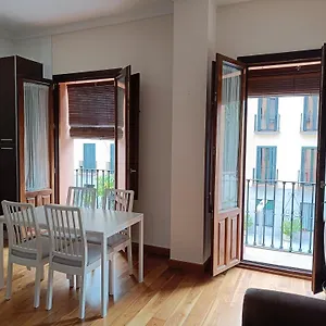 apartamento-deluxe-palacio-de-los-jeronimos.es-andalucia.com/
